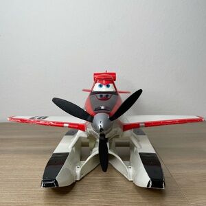 Disney Planes Cars Rare Store Exclusive Fire and Rescue Red Dusty Plane